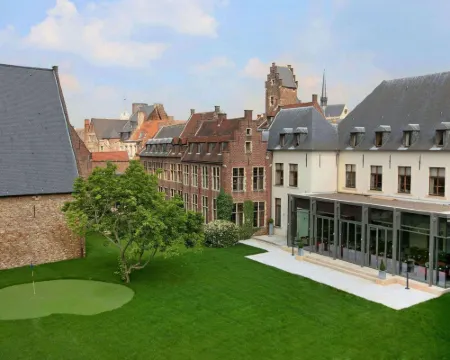 マーティンズ クロスター ルーベンのホテル