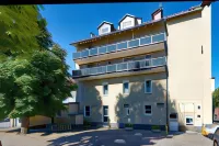 Hotel Post Hotel dekat Schätzlerbad Weiden