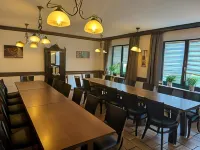 Gasthof Zum Schwarzen Roß Hotels in Zeitlofs