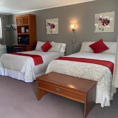 Yankee Trail Motel Hotels in Meredith