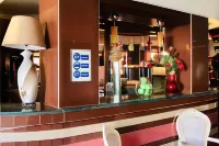 Hotel les Ambassadeurs Hotels in Oran