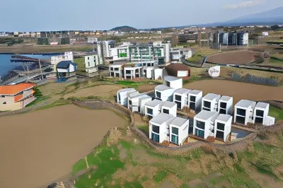 Aewol Bada Town House Hotels in Чечжу
