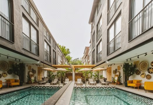 엘라 스위트 현대적 주방