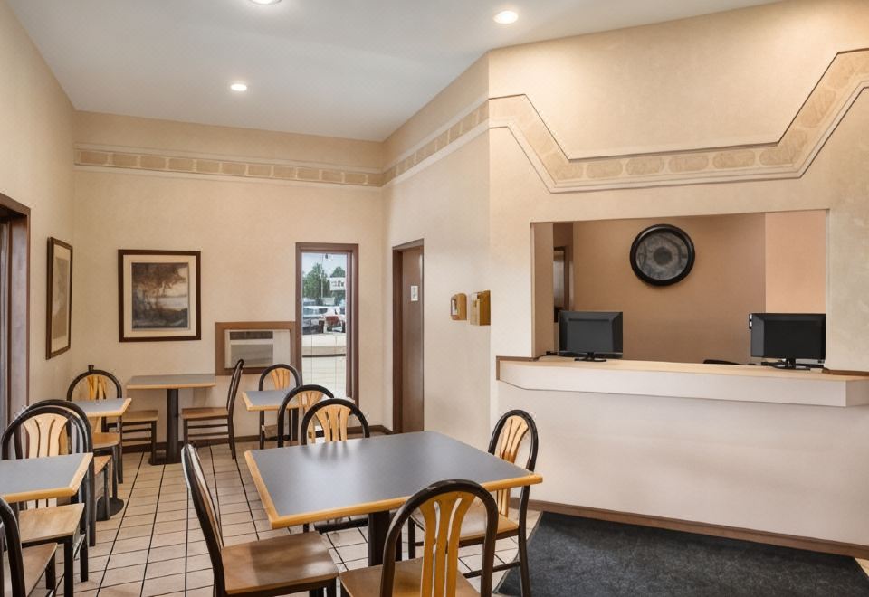 2. 슈퍼 8 바이 ..