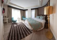 The Escape Hotel - Balkoner