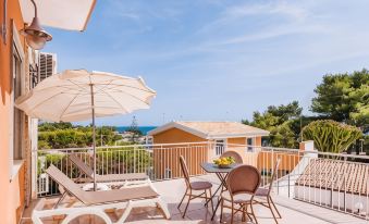 Small Luxury Apartments Pool and Sea View - Stella Del Mare