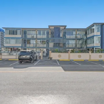 Ocean 5 Hotel