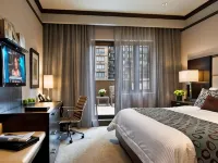 The Pearl Hotel Hotels near Columbus Circle