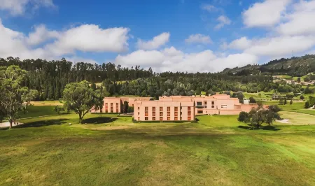 Estelar Paipa Hotel Spa & Y Centro de Convenciones Отели рядом с достопримечательностью «Itp»