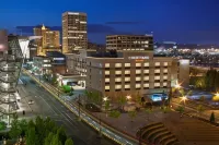 Courtyard Tacoma Downtown Các khách sạn gần Tacoma Dome