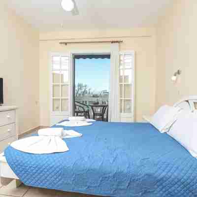 The Mayflower Studios & Apartments Rooms