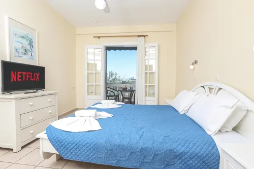The Mayflower Studios & Apartments - 3-Star