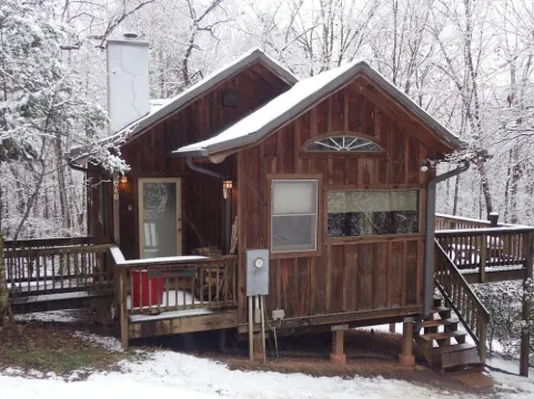 Peace-in-the-Forest Retreat - Singles, Couples, Artists, Forest Lovers