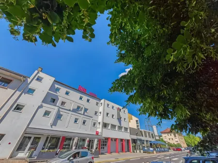 Ibis Saint-Dié-Des-Vosges Отели в г. Тентру