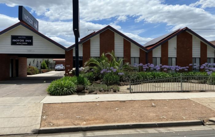 Melton Motor Inn and Apartments
