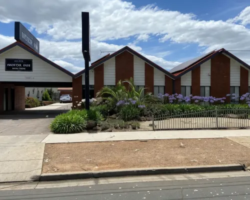 Melton Motor Inn and Apartments Hotels in Melton