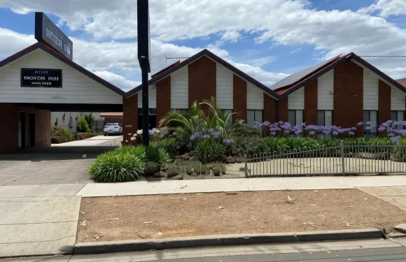 梅爾頓汽車旅館