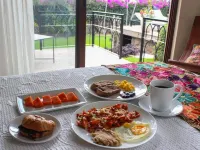Hotel Lindo Ajijic Bed & Breakfast - breakfast