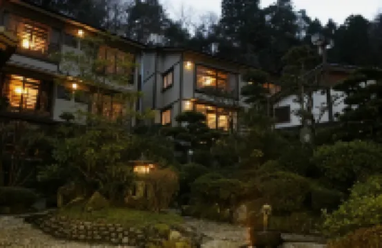 Yuraku Kinosaki Spa & Gardens Отели в г. 