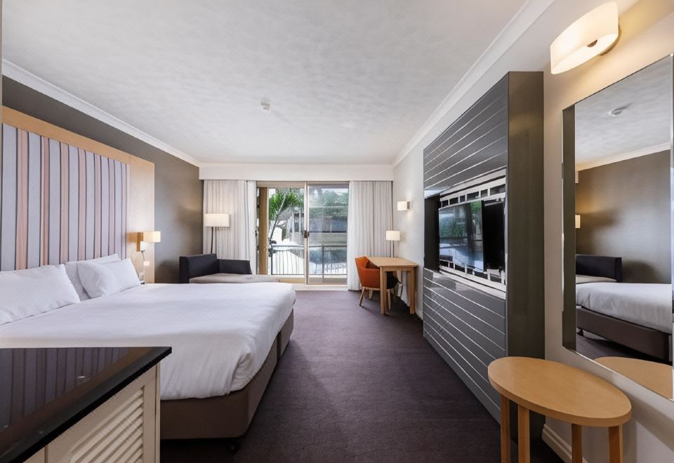 Mercure Gold Coast ResortOver view