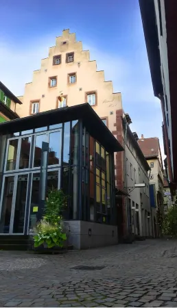 Altstadt Hotel Wertheim Отели в г. Мондфельд