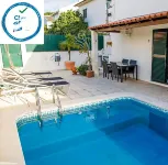 Help Yourself Hostels - Carcavelos Coast Hôtels à : Oeiras