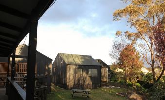 Hugo & Carters Backpackers & Motel