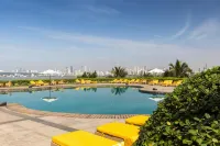 Trident, Nariman Point, Mumbai - Beach