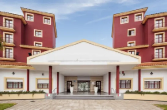 Ilunion Golf Badajoz โรงแรมใน