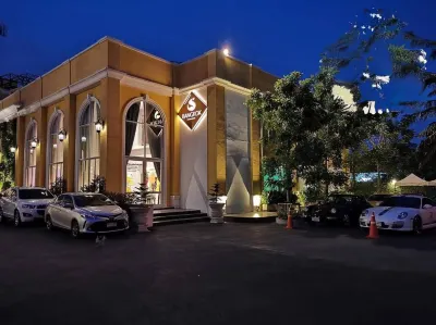 S Bangkok Hotel, Navamin Hotels near Lotus