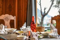 Prince of Kashmir Luxury Houseboat - Morgenmad