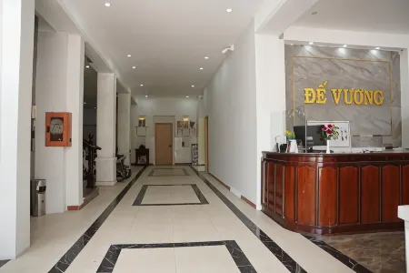 De Vuong Hotel Отели в г. Tan Khanh Dong