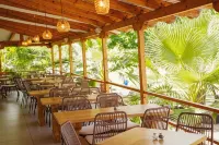 Hotel Sissy Hotels in Molos-Agios Konstantinos