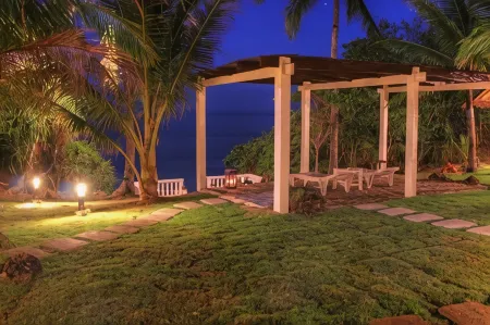 Casa Amihan Отели рядом с достопримечательностью «White Beach»