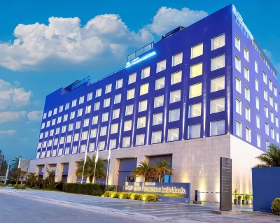 The Elite Narasapura, a Member of Radisson Individuals Các khách sạn gần Avani