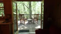 Peace-in-the-Forest Retreat - Singles, Couples, Artists, Forest Lovers