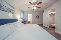 Sandestin Teal Chic - Brand new Townhouse near 30A & Miramar Beach Hotels in Miramar Beach