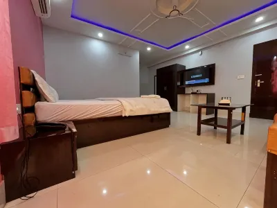 Five Star Inn Hotels near Tutla Bhawani Waterfall