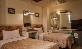 Good Hotel
