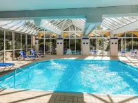 Ibis Sète Balaruc les Bains Bien-être et Spa Hotels in Montbazin