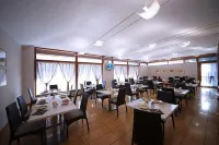 Monica Hotel Fiera Hotels in Rho