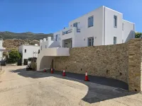 Karaoulanis Apartments
