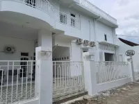 RedDoorz Syariah at Jalan Godean Hotel a Godean