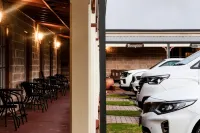 Bowen Inn Motel - Moteles