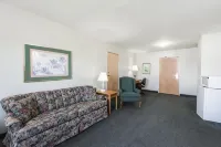 Super 8 by Wyndham Hagerstown/Halfway Area - pet friendly