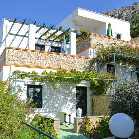 Hotel Finiki View