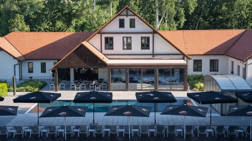 Hotel Hraniční zámeček Hotels in Hustopece