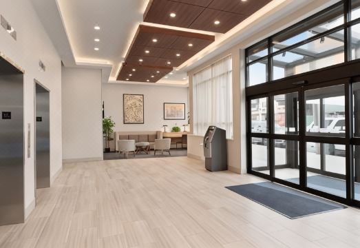 홀리데이 인 익스프레스 자메이카 JFK 에어트레인 NYC