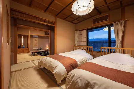 Roppokan Отели рядом со станцией Amagi  Railway Station