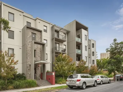 ReadySet Apartments on Altona Hotels near Melbourne Showgrounds